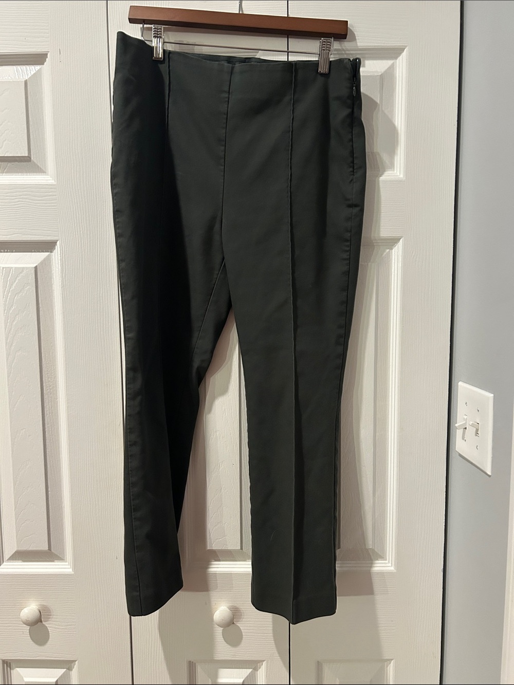LOFT women’s olive Dress Pants - Slim Tapered